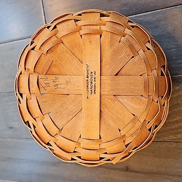 Longaberger Small Button Basket with Fabric Liner, Vintage 1996 - Picture 4 of 7